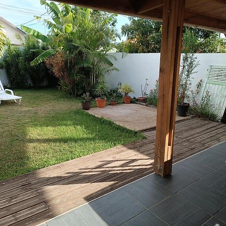 Jolie Maison T3 A St Pierre, 2 Chambres Avec Sdb, Grande Varangue, Jardin Saint Pierre Ngoại thất bức ảnh