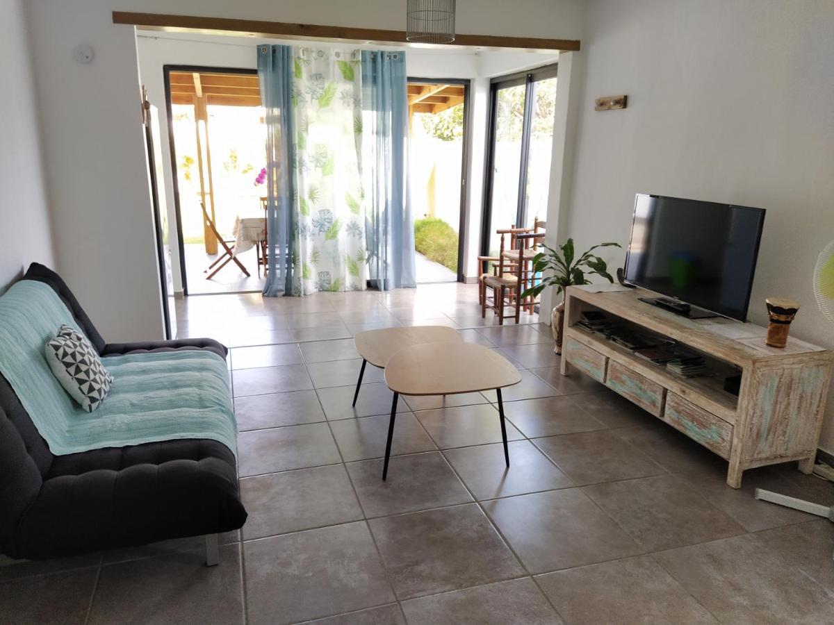Jolie Maison T3 A St Pierre, 2 Chambres Avec Sdb, Grande Varangue, Jardin Saint Pierre Ngoại thất bức ảnh